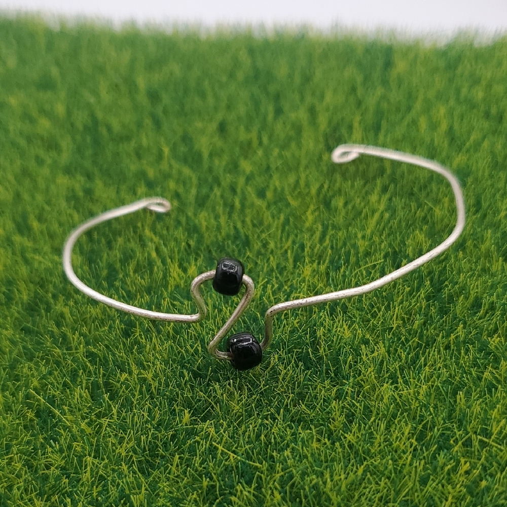 Elegant Sterling Wire Silver Bracelet Cuff with Black Accents B3309